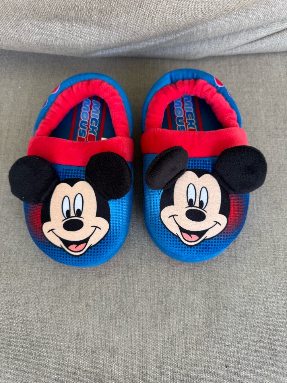 Disney, Mickey Mouse Clubhouse, Slippers, Size 9/10